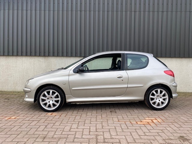 Buitenhuis Auto's Apeldoorn Peugeot 206 JBL ( Verkocht )